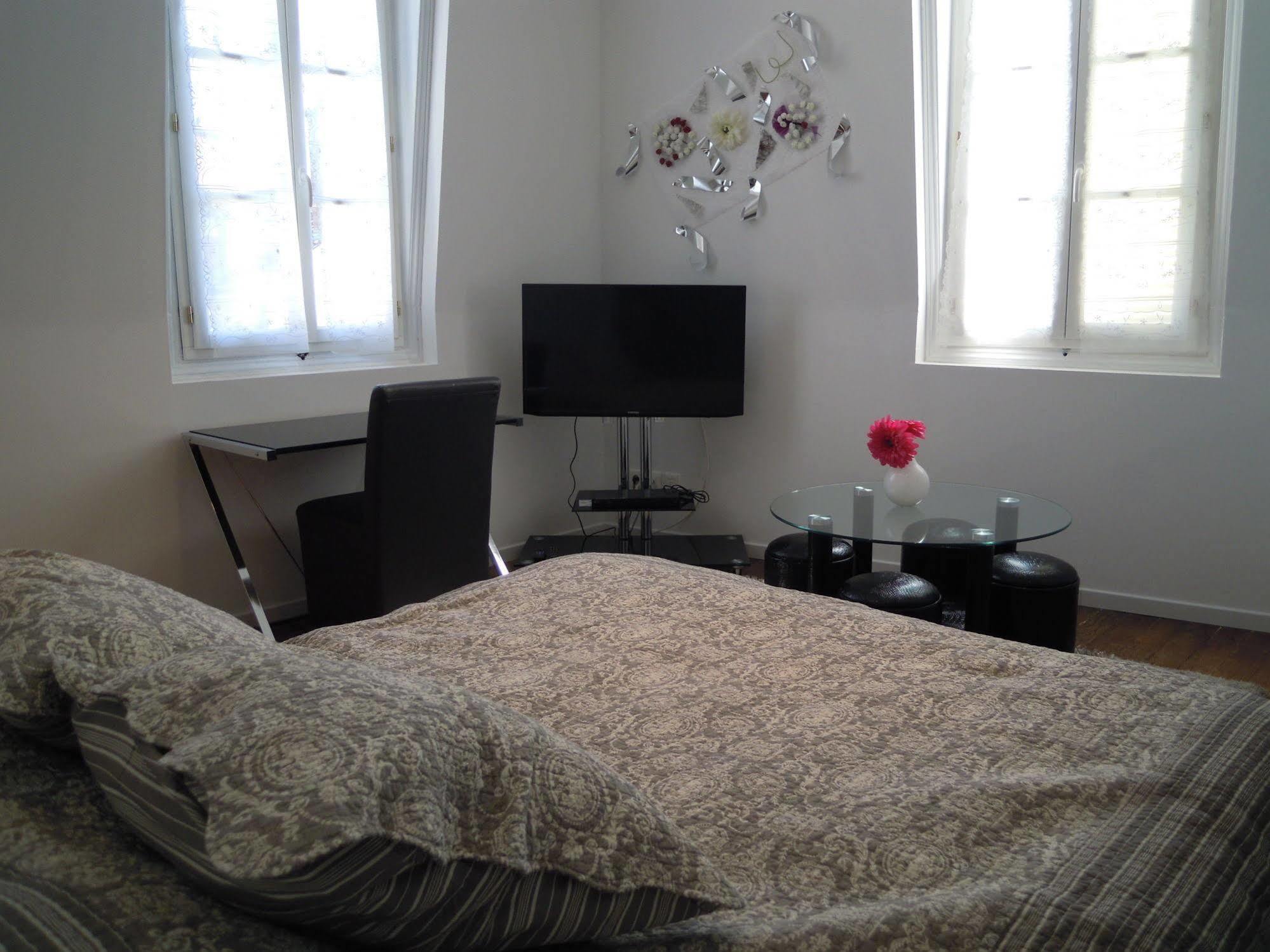 La Demeure D'Eirene Bed & Breakfast Troyes Bagian luar foto