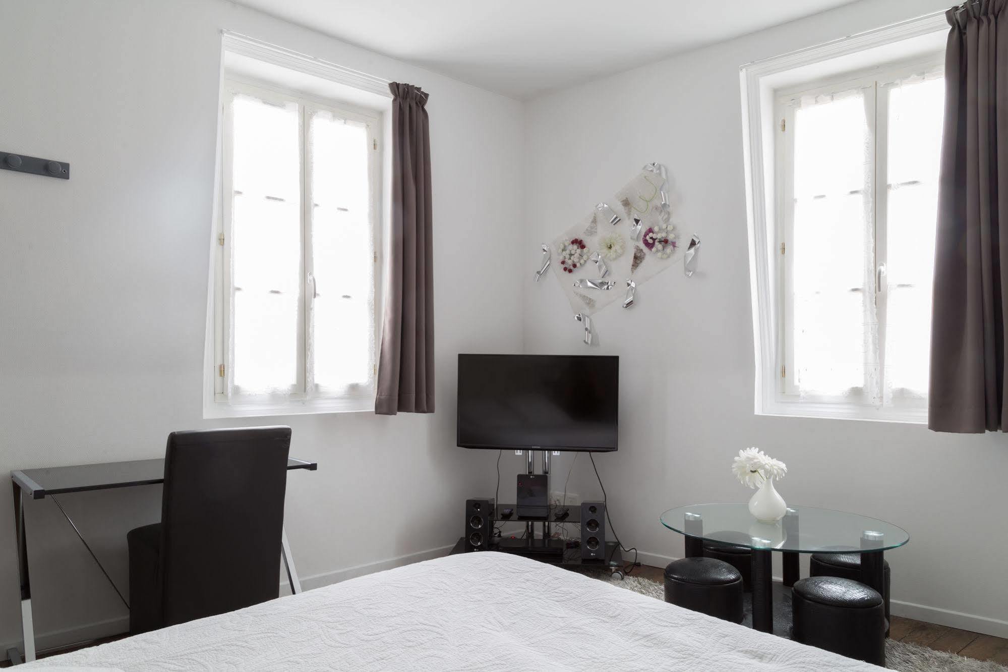 La Demeure D'Eirene Bed & Breakfast Troyes Bagian luar foto